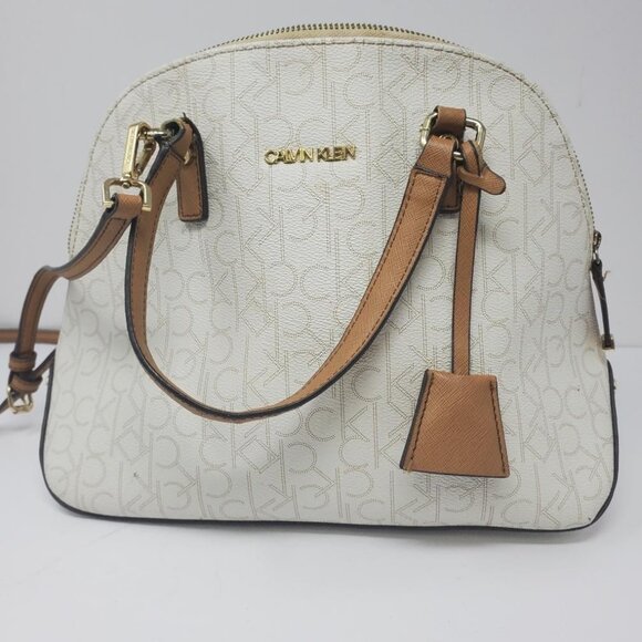 CALVIN KLEIN PURSE - Picture 2 of 12